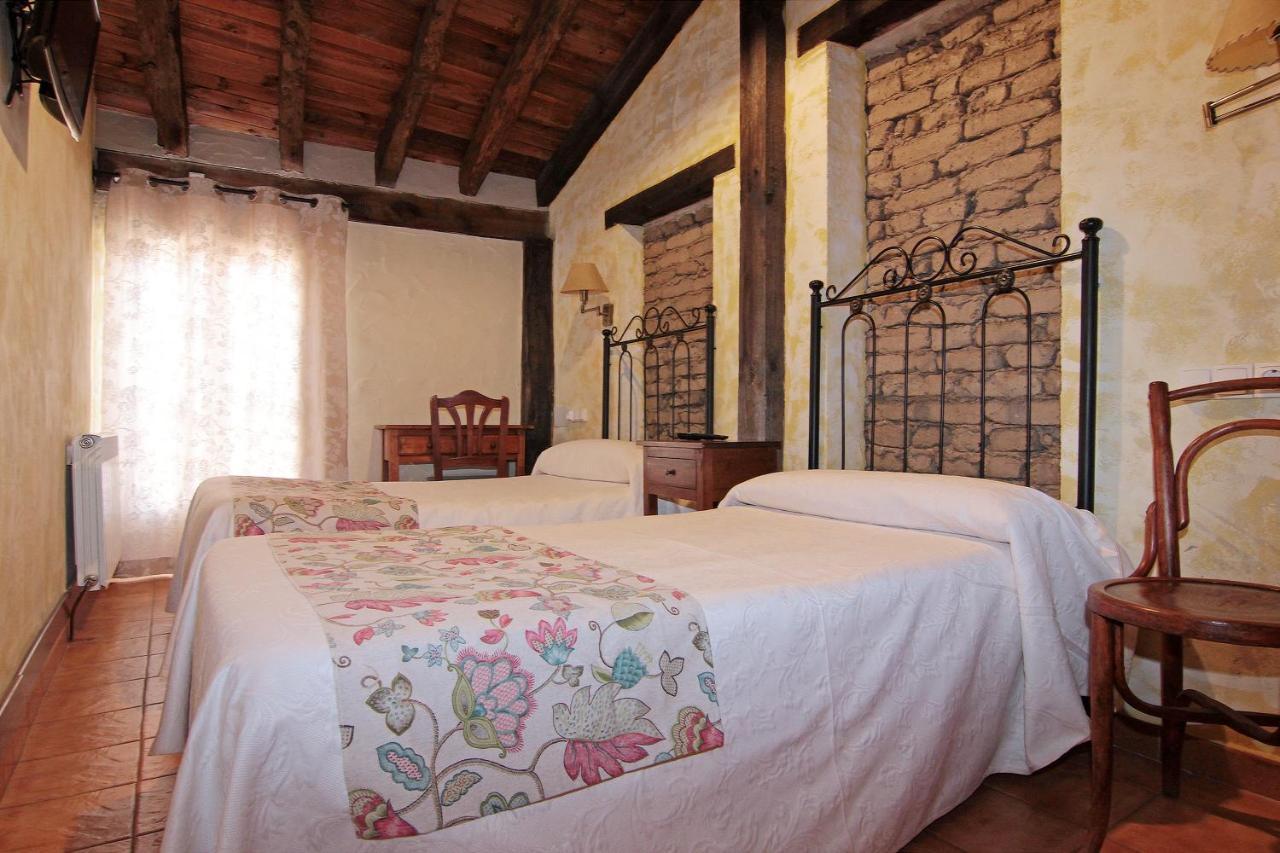 Hotel Rural Los Abuelos Montemayor de Pililla Dış mekan fotoğraf